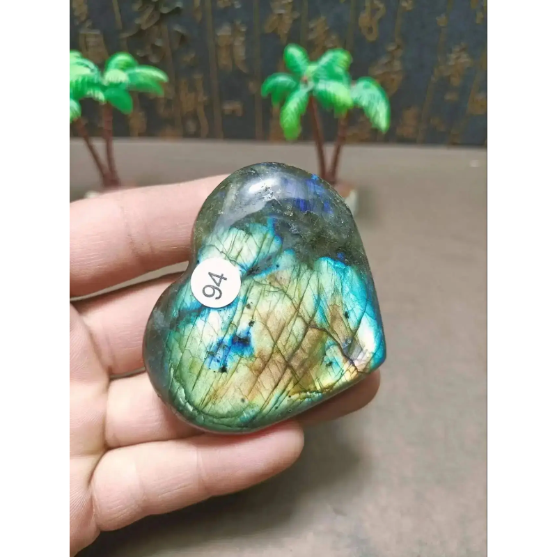 Natural Labradorite Heart — Madagascar Energy Reiki Specimen, New Year Display Gift