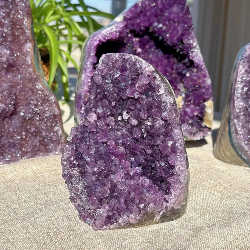 200-300g Brazilian Amethyst Crystal Cluster Natural Deep Purple Decorative Stone Rough Texture Gift for Home and Office Decor