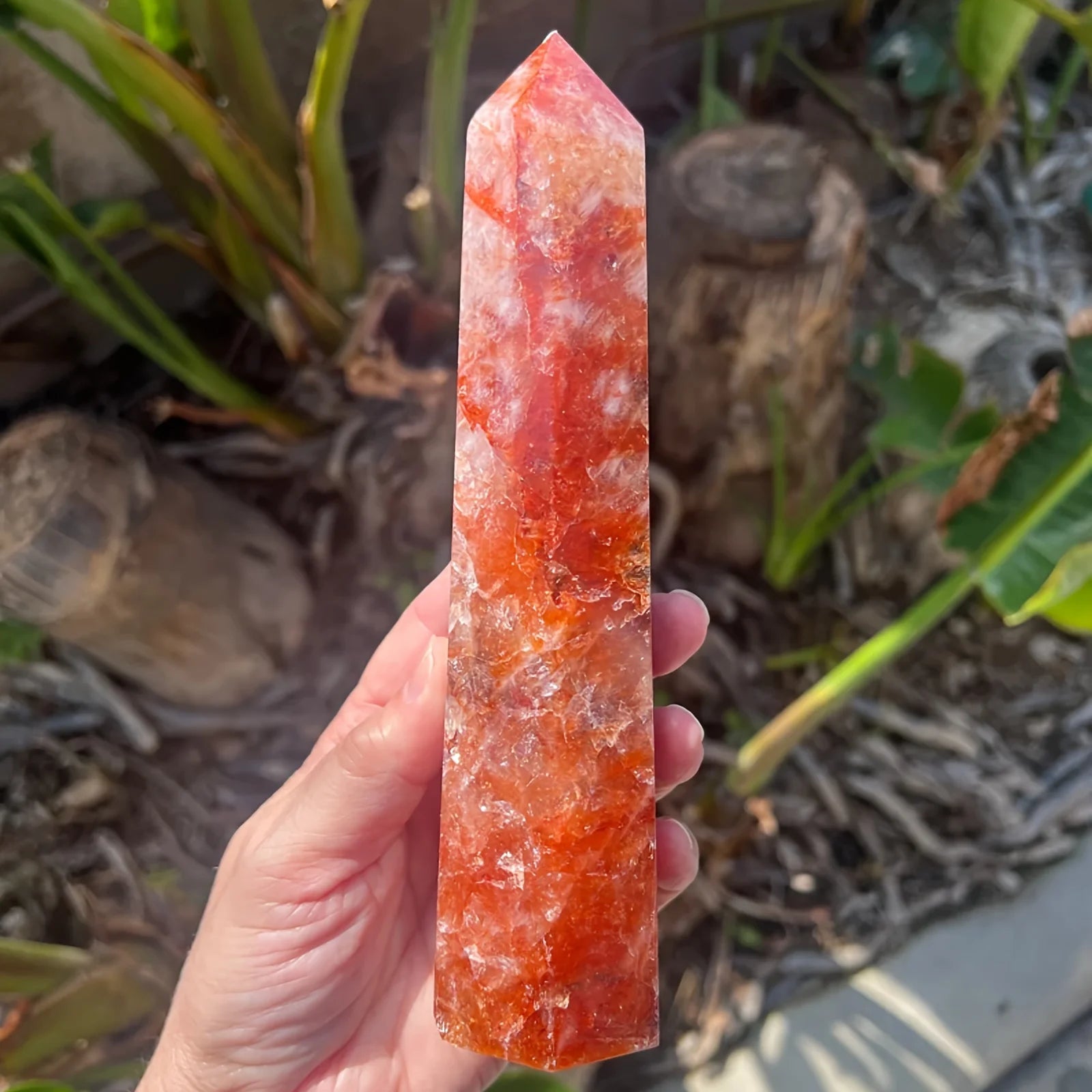 1PC Natural Large Fire Quartz Obelisk Crystal Tower, Perfect Gift, Magic Point Healing Stone Obelisk Wand Stone Home Decor