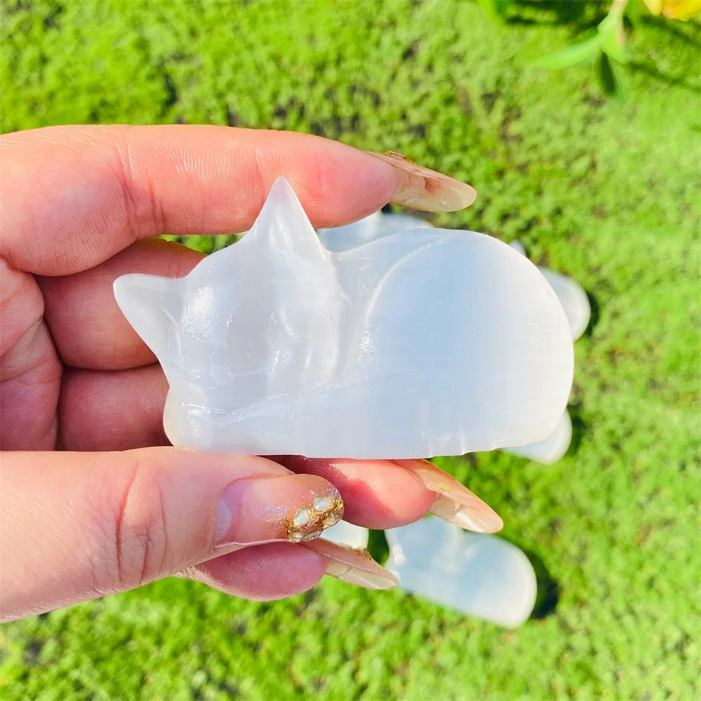 1pc Selenite Sleeping Cat Carving - Serene Crystal Animal Figurine with Polished Surface, Perfect for Home Decor, Weddings, Birt