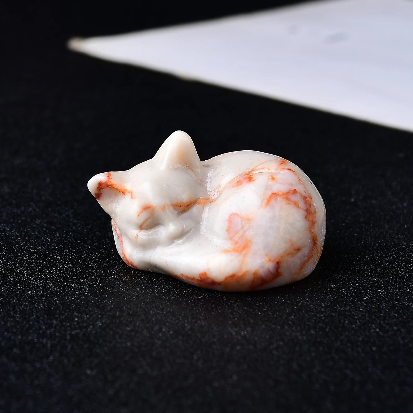 Natural crystal carved cat, a perfect choice for home decoration as a crystal gift ornament, a great option for healing crystals