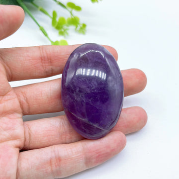 55MM Natural Amethyst Pocket Palm Crystal Quartz Stone Polished Energy Gems Reiki Healing Gift  Home Decor Aquarium decoration