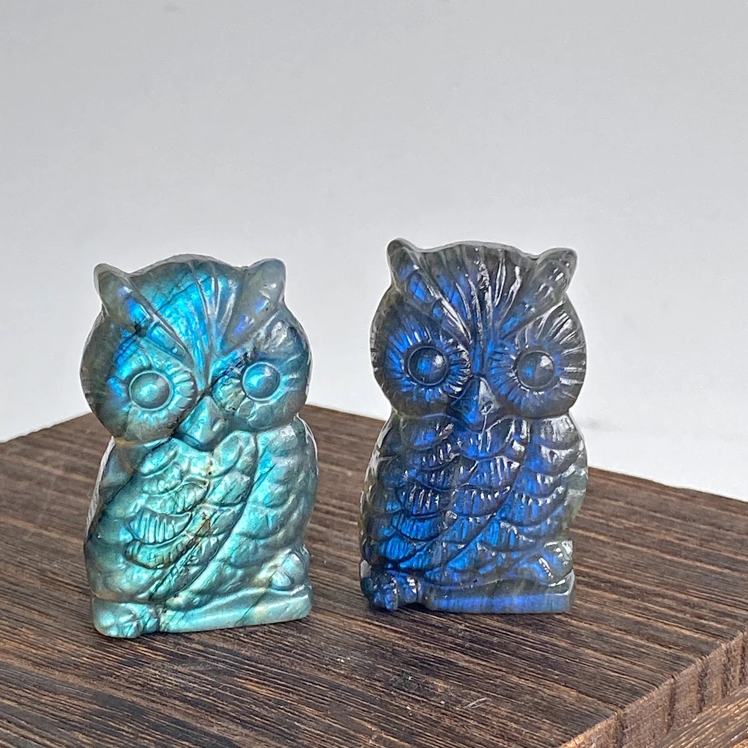 Natural Labradorite Stone Owl Carving with Strong Blue Radiance - Bohemian Style, Handcrafted, Unique Animal Design for Jewelry