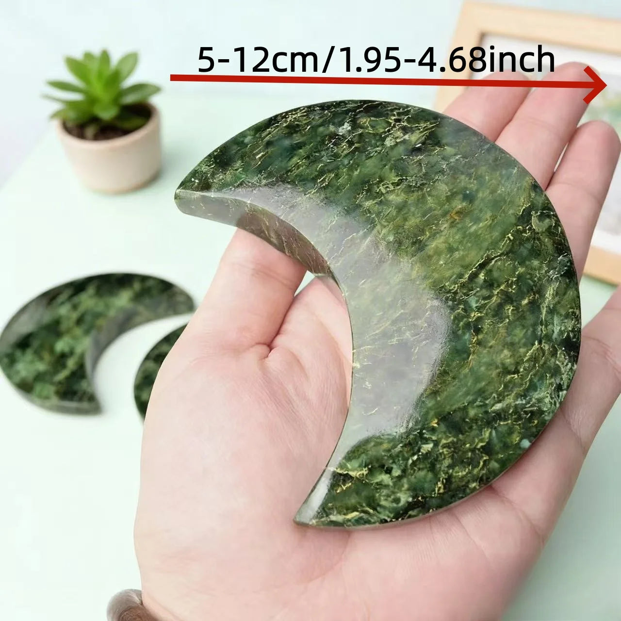 1pc Emerald Moon Carving, Crystal Healing Stone, Suitable for Home, Office, Garden Decor, Wedding & Anniversary Gift