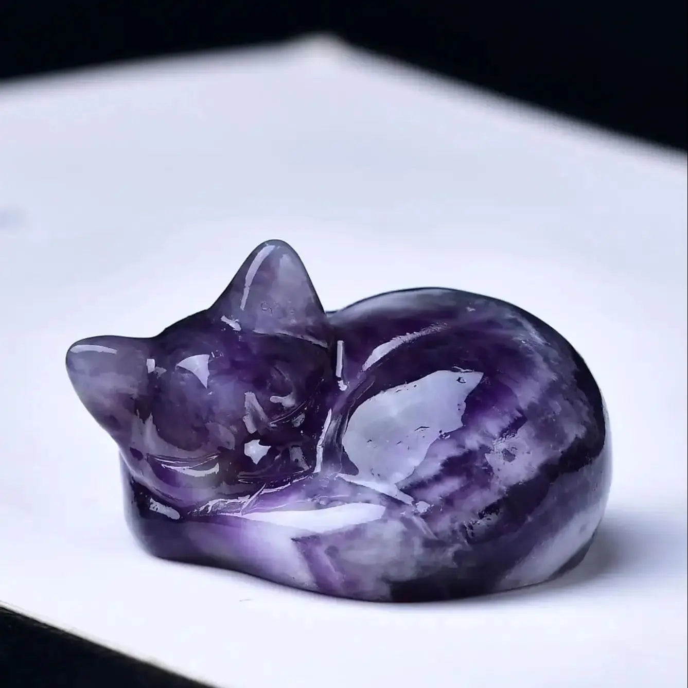 Natural crystal carved cat, a perfect choice for home decoration as a crystal gift ornament, a great option for healing crystals