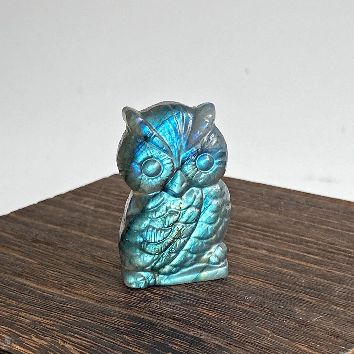 Natural Labradorite Stone Owl Carving with Strong Blue Radiance - Bohemian Style, Handcrafted, Unique Animal Design for Jewelry
