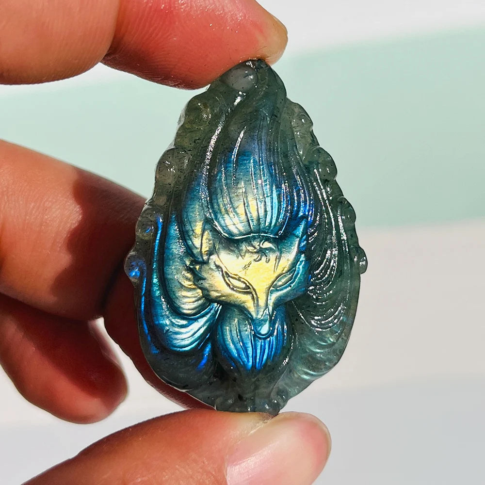 1pc 6 Type Bohemian Style Flashy Labradorite Fox Carving - Sparkling Pocket Stone, Perfect Gift for Friends, Smart Animals' Scul