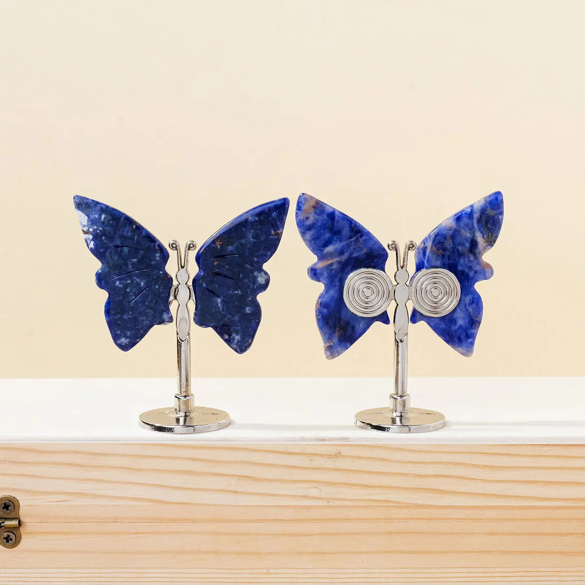 1PC Natural Crystal Butterfly Mini Stand Casual Animal Style Decor Accessories Gift Christmas Valentine Day Birthday