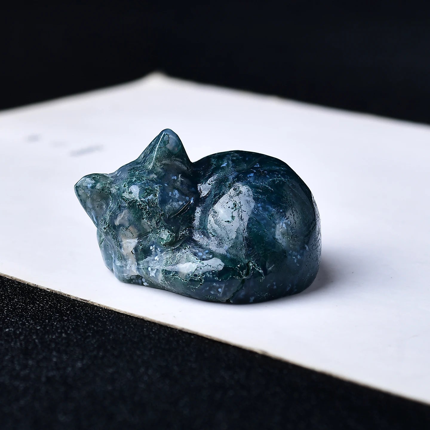 Natural crystal carved cat, a perfect choice for home decoration as a crystal gift ornament, a great option for healing crystals