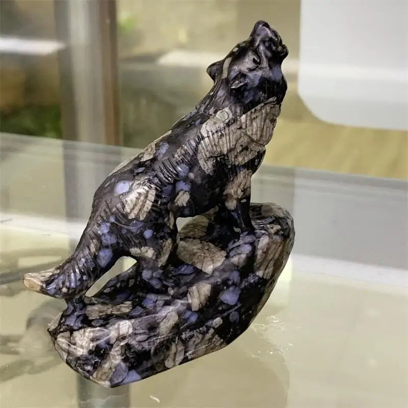 Natural Llanite Wolf Carving Polished Quartz Animal Healing Stones Gems For Home Decorations Gift 1PCS