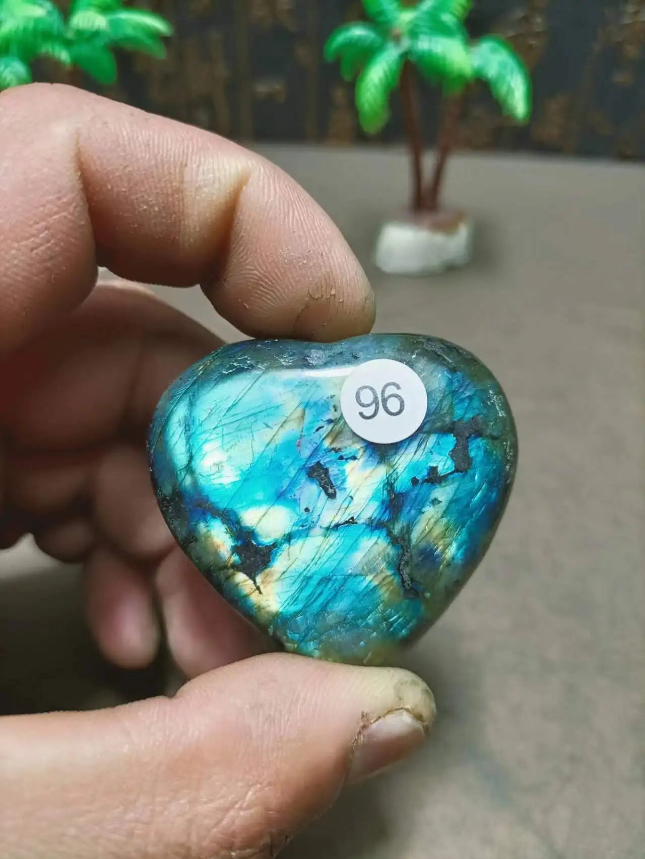 Natural Labradorite Heart — Madagascar Energy Reiki Specimen, New Year Display Gift