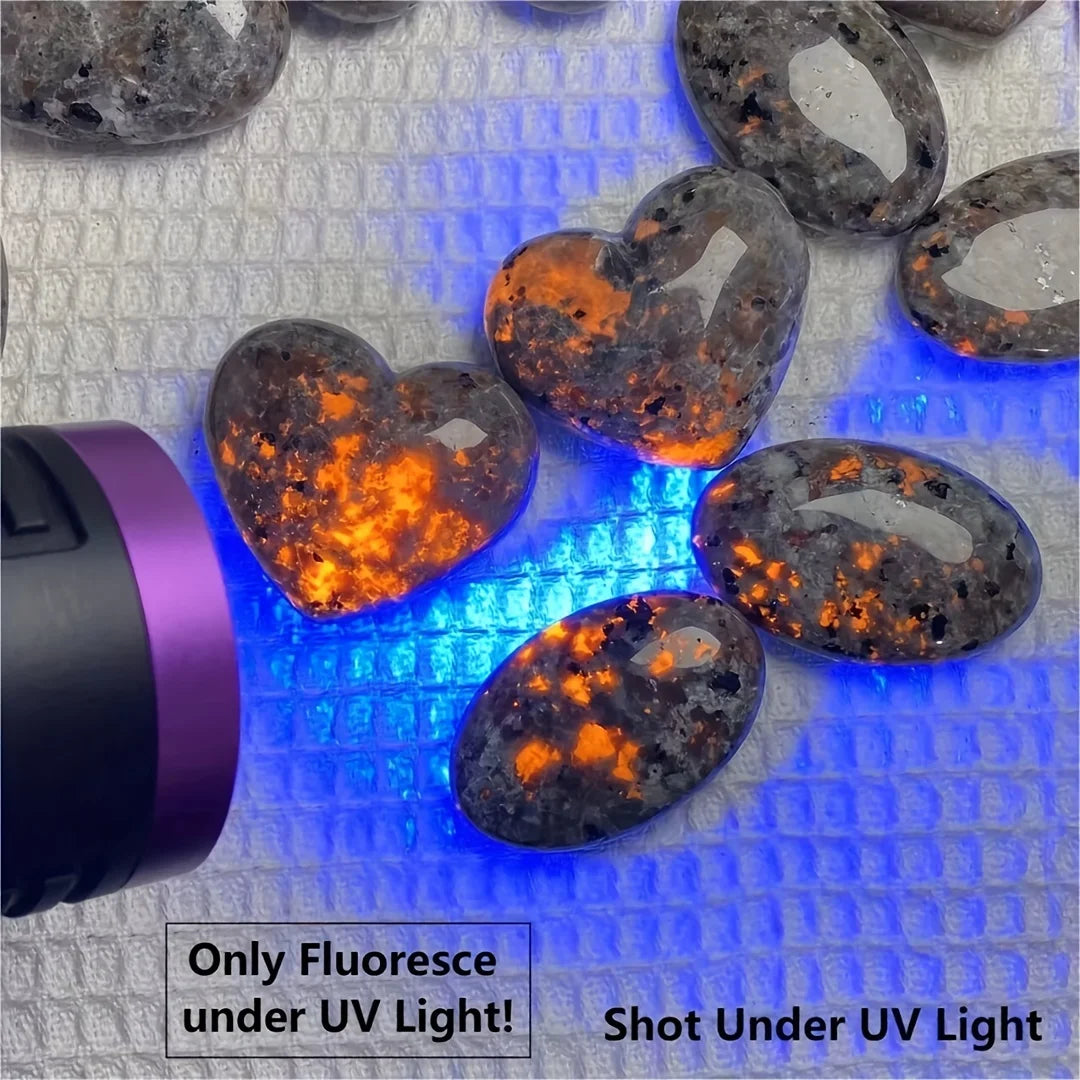 1pc/3pcs Yooperlite Heart Tumbles,UV Reactive Flame Puffy Heart Gems,Emberlite Crystal Decoration Mineral Specimen Pocket Stone