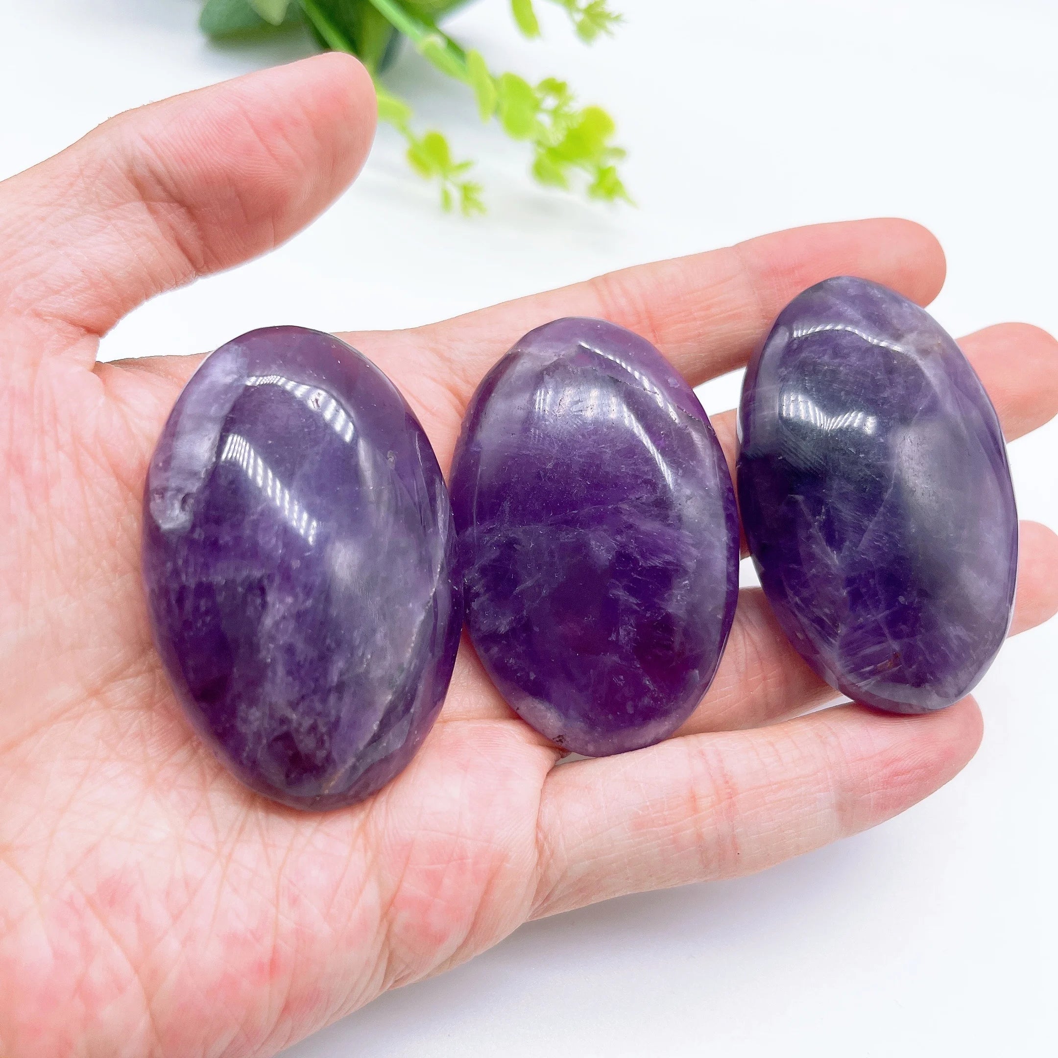 55MM Natural Amethyst Pocket Palm Crystal Quartz Stone Polished Energy Gems Reiki Healing Gift  Home Decor Aquarium decoration