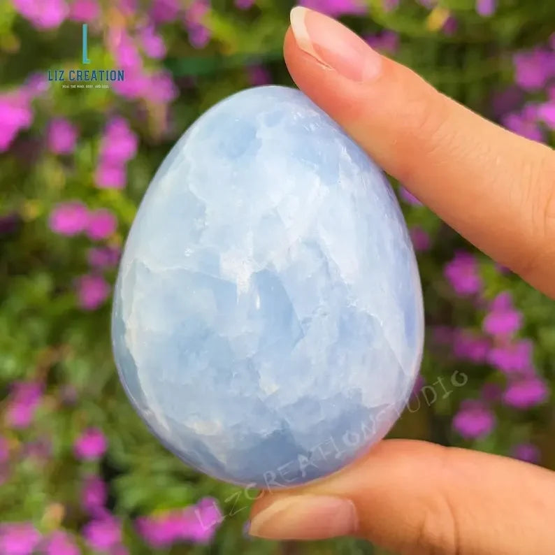 1pc Celestite Egg Crystal Palm Stone, Crown Chakra Healing，Perfect Gifts For Crystal Lover，Halloween &Christmas Day Gift