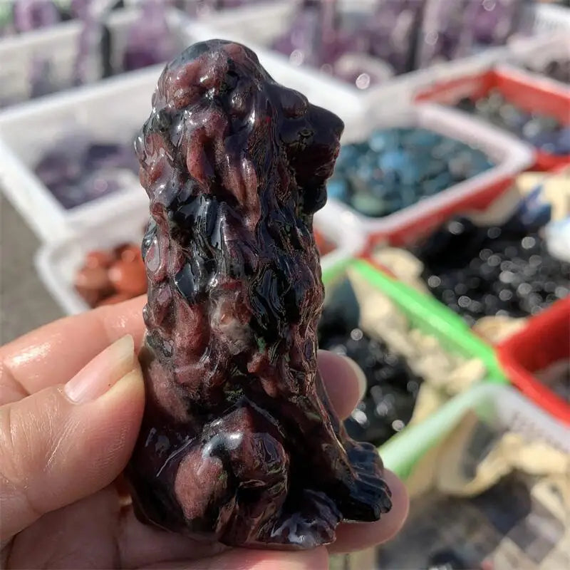Natural Garnet Lion Carving  Animal Ornaments Statue Gift Healing Gem Crafts For Home Decoration 1PCS