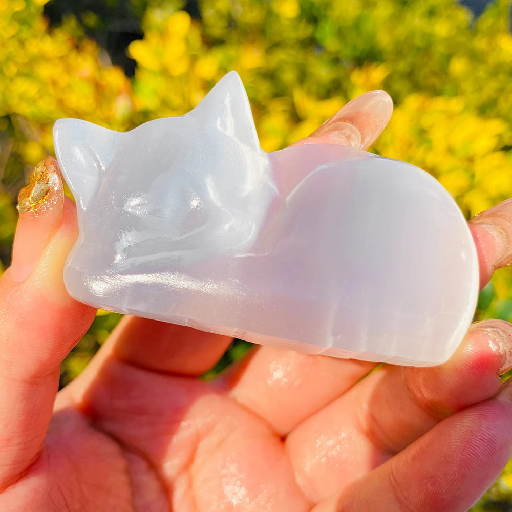 1pc Selenite Sleeping Cat Carving - Serene Crystal Animal Figurine with Polished Surface, Perfect for Home Decor, Weddings, Birt