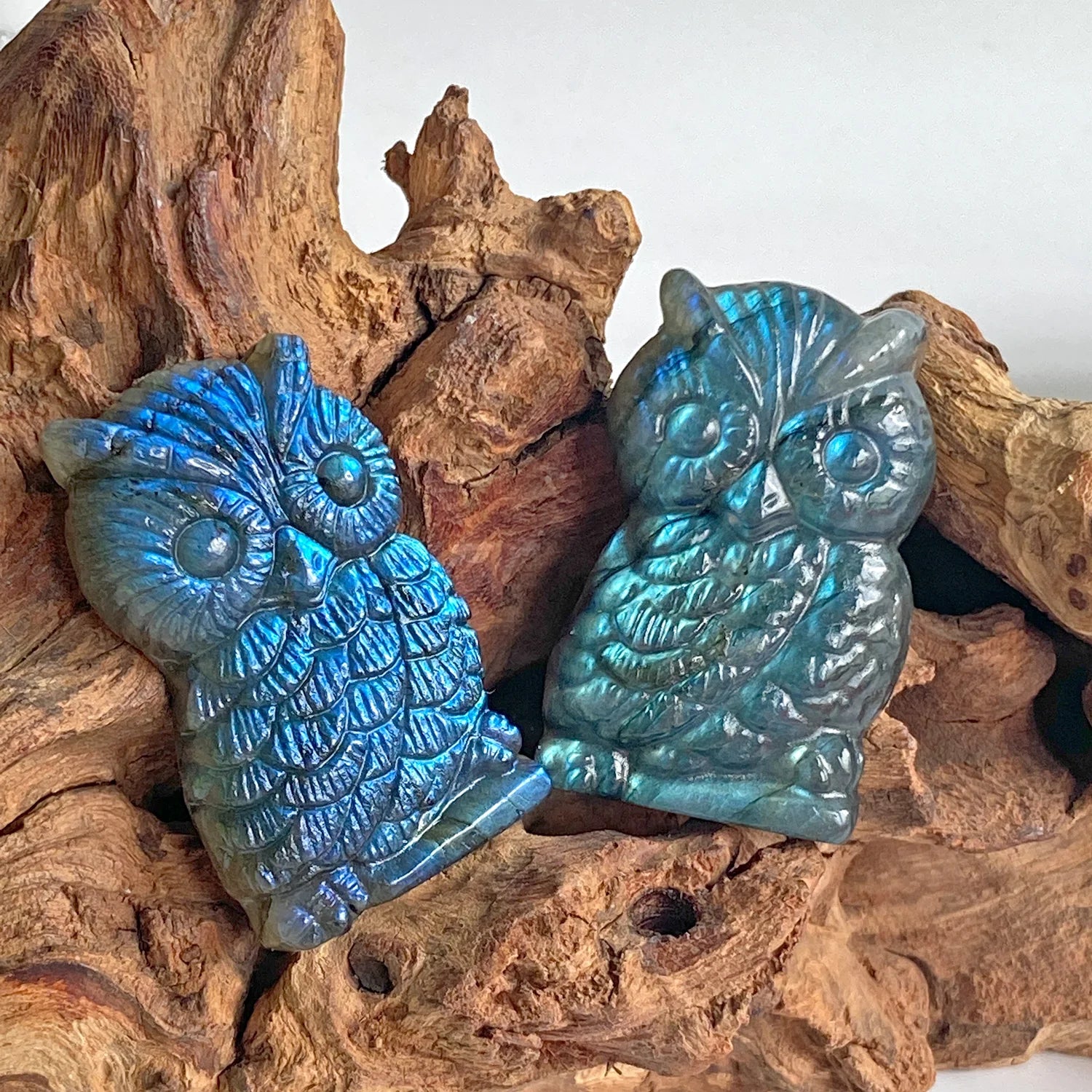 Natural Labradorite Stone Owl Carving with Strong Blue Radiance - Bohemian Style, Handcrafted, Unique Animal Design for Jewelry