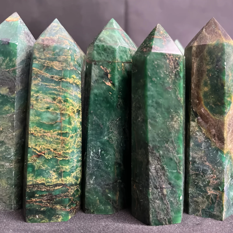 1PC Genuine Artificial Emerald Stone Tower Obelisk for Home Decoration-Perfect Crystal Gift for Holidays, gorgeous style