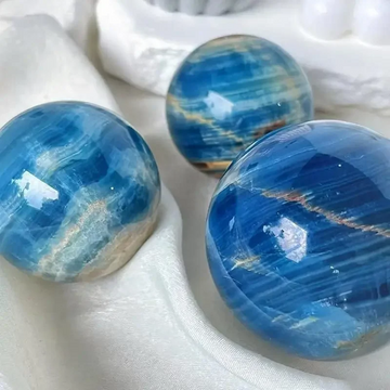 6-6.5cm Blue Onyx Sphere Blue Quartz Crystal Ball  Aesthetic Room Decor  Crystals and Stones Healing Natural Stone